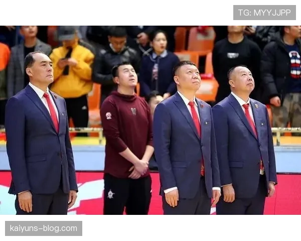 抱人犯规判罚到底有多严格?裁判尺度全解析 抱人犯规判罚到底有多严格?裁判尺度全解析